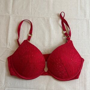 Victoria’s Secret Elegant Red Lace Bra Size 32C